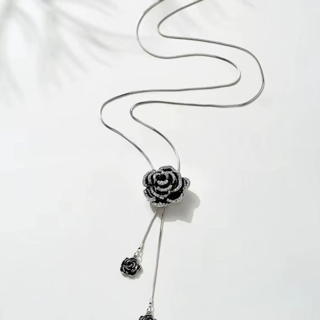 Collar con Dije de Flor Julieta Valentina