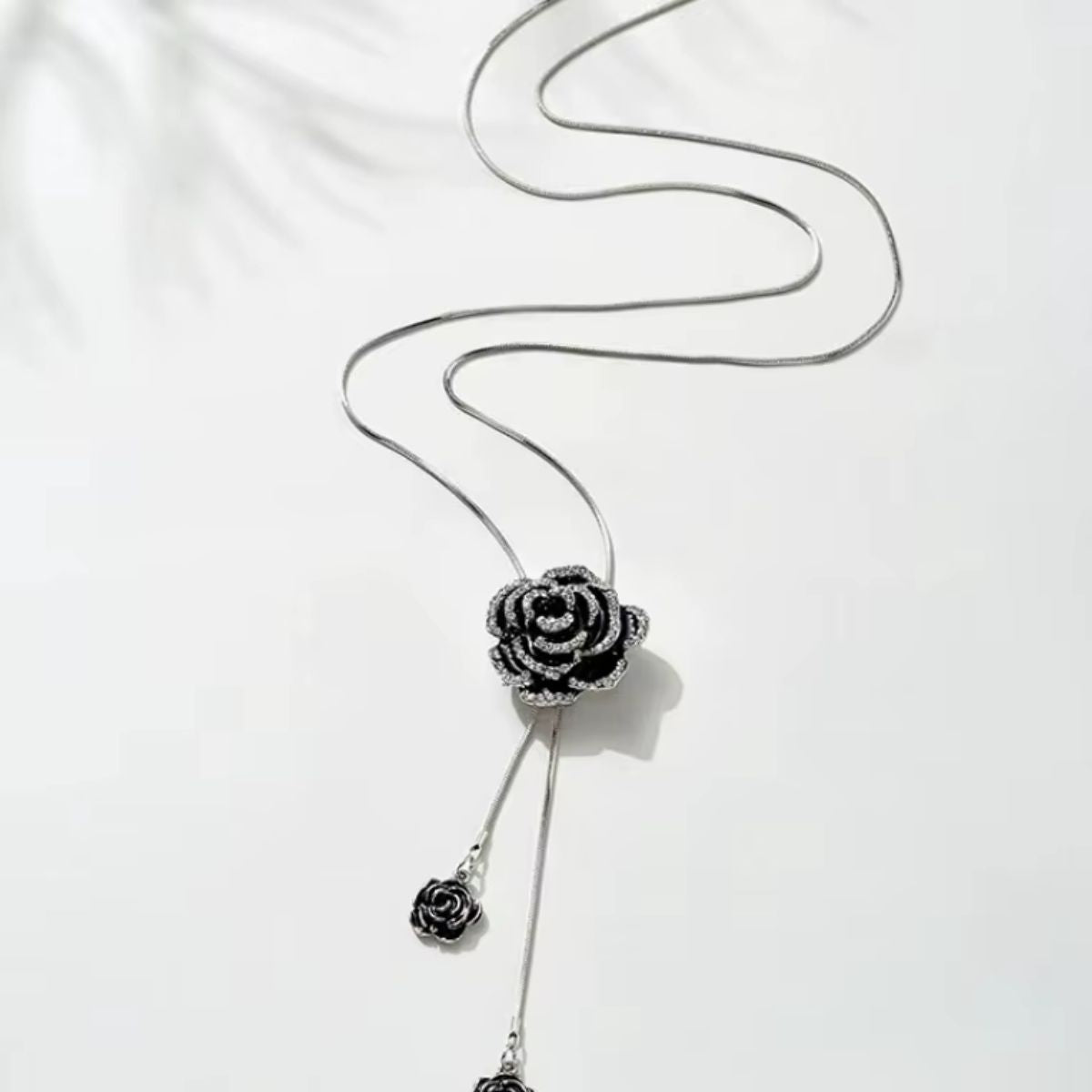 Collar con Dije de Flor Julieta Valentina