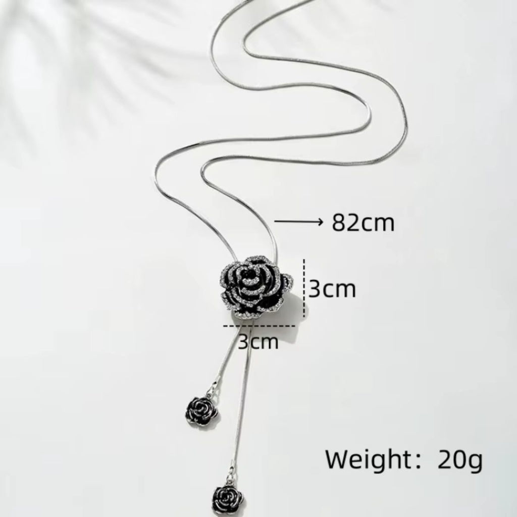 Collar con Dije de Flor Julieta Valentina